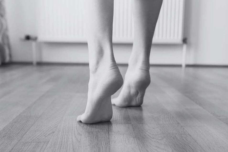 conduire pieds nus